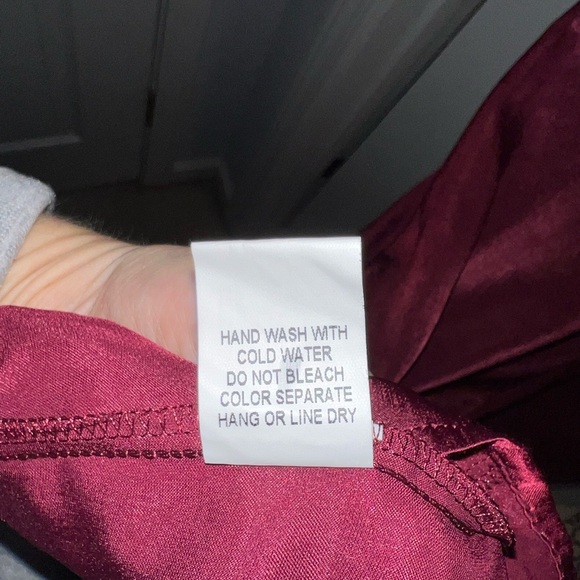 Red formal gown - Picture 8 of 8